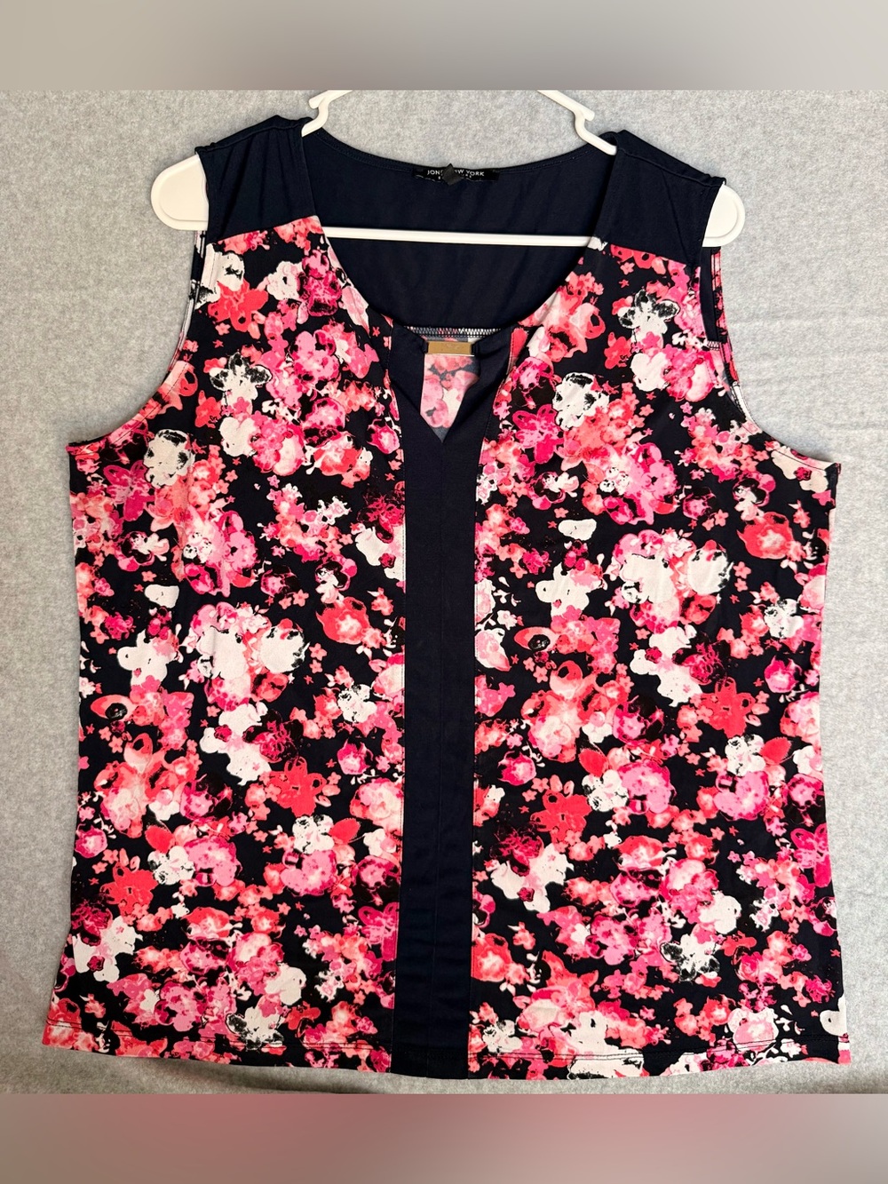 Jones New York Signature Women's 1X Sleeveless Top Navy Floral Colorblock